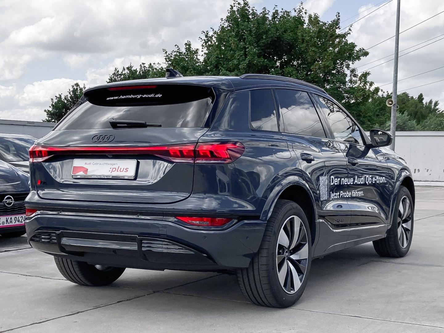 Image about Audi Q6 SUV e-tron e-tron quattro