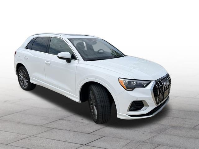 2022 Audi Q3 40 TFSI Premium quattro's photo