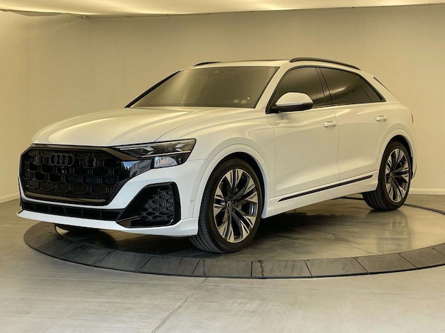Photo of 2025 Audi Q8 