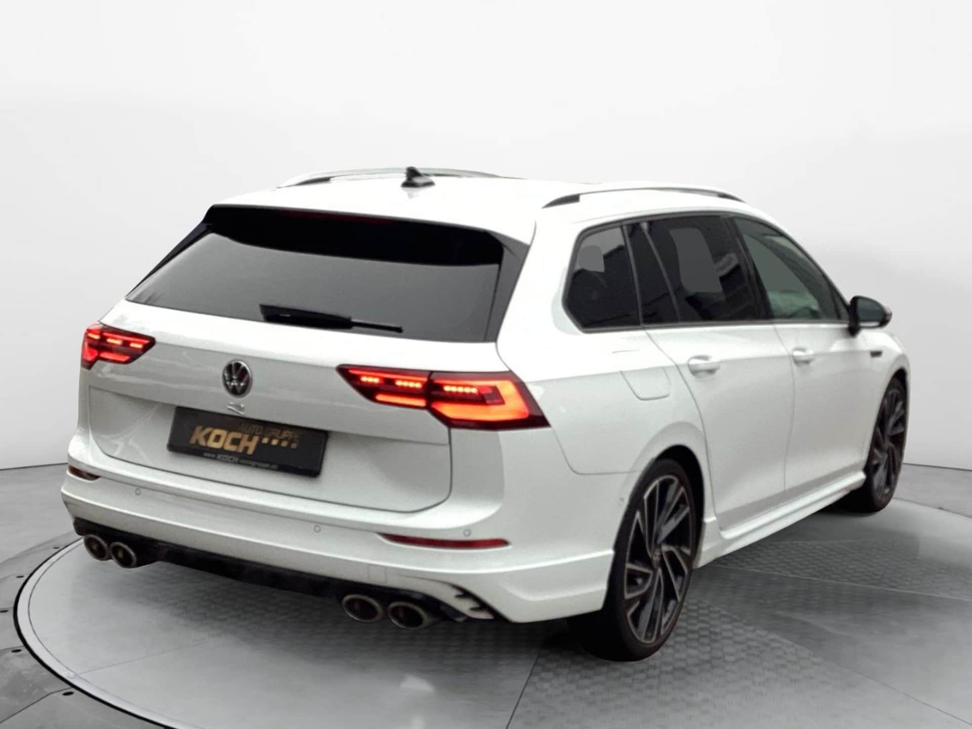 Volkswagen Golf Variant R