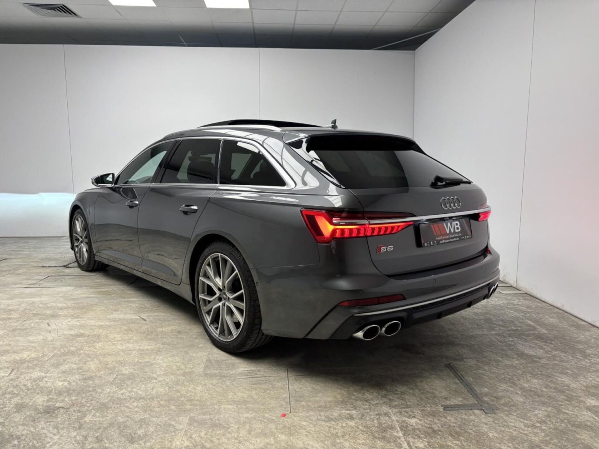 Audi S6 Avant