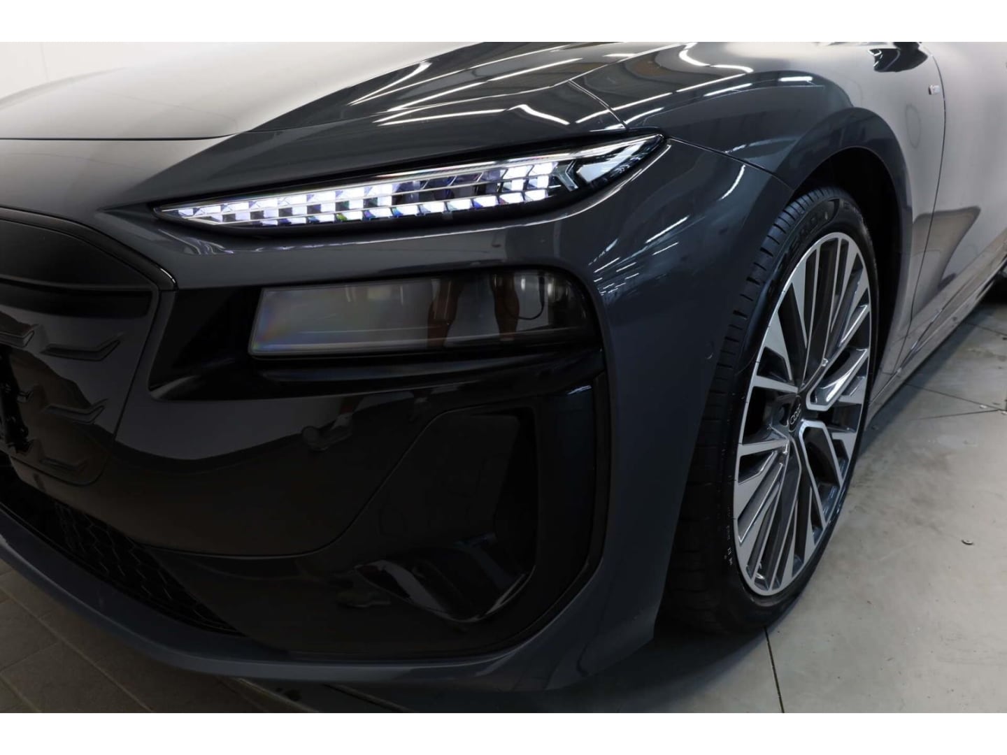 Bild über Audi A6 Avant e-tron S line business e-tron quattro 315 kW - für weitere Informationen kontaktieren Sie den Audi Partner