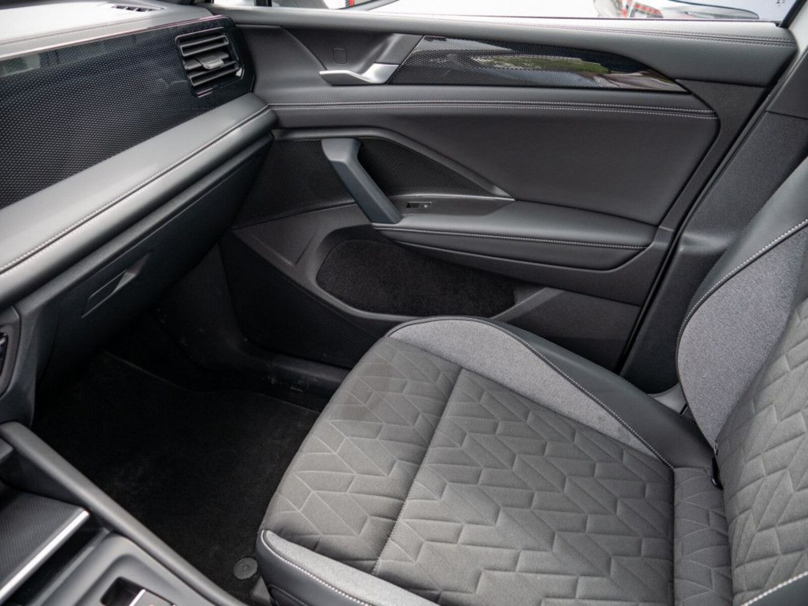 Volkswagen Tiguan – Bild 17