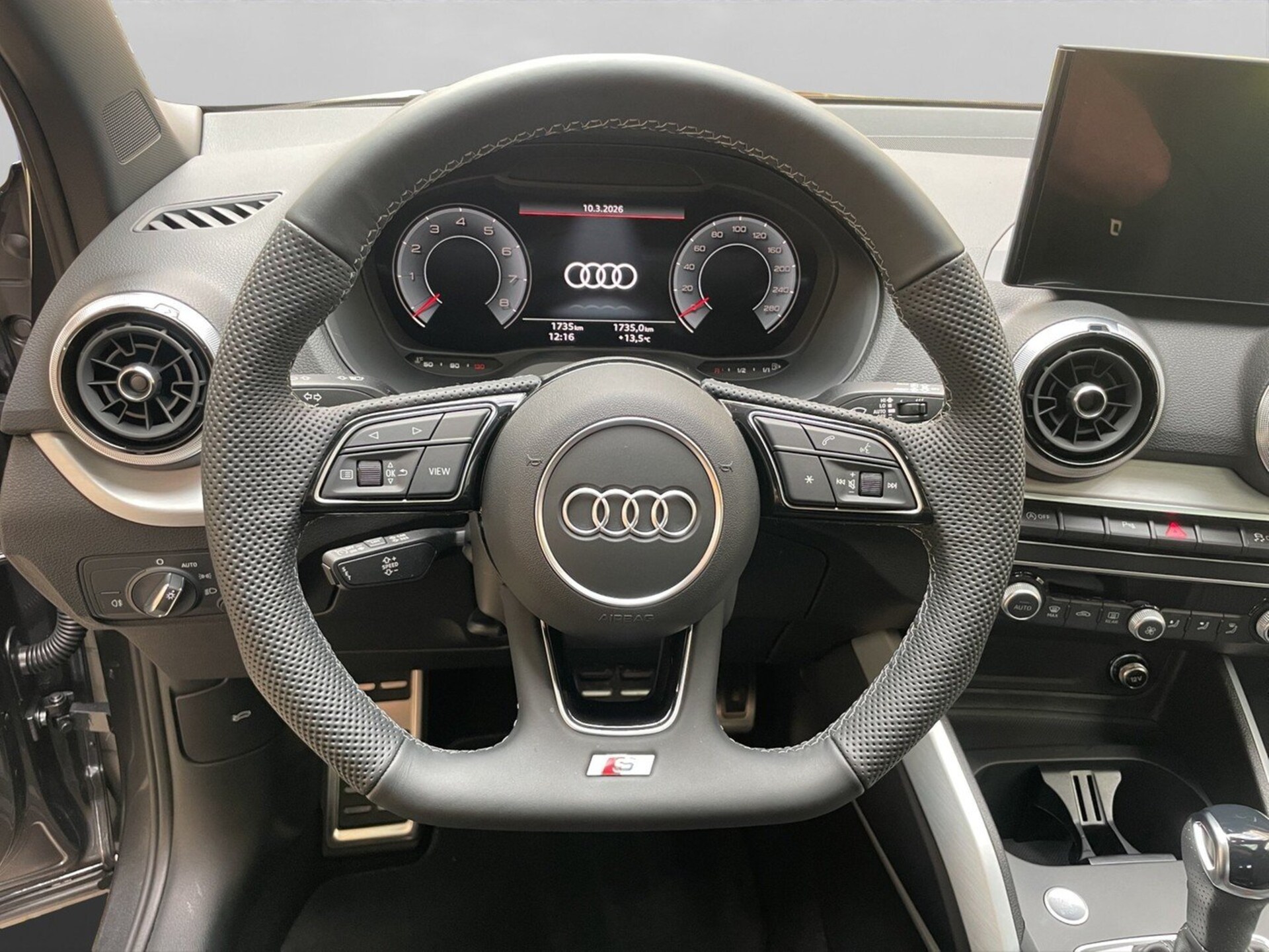 Audi Q2 S line
