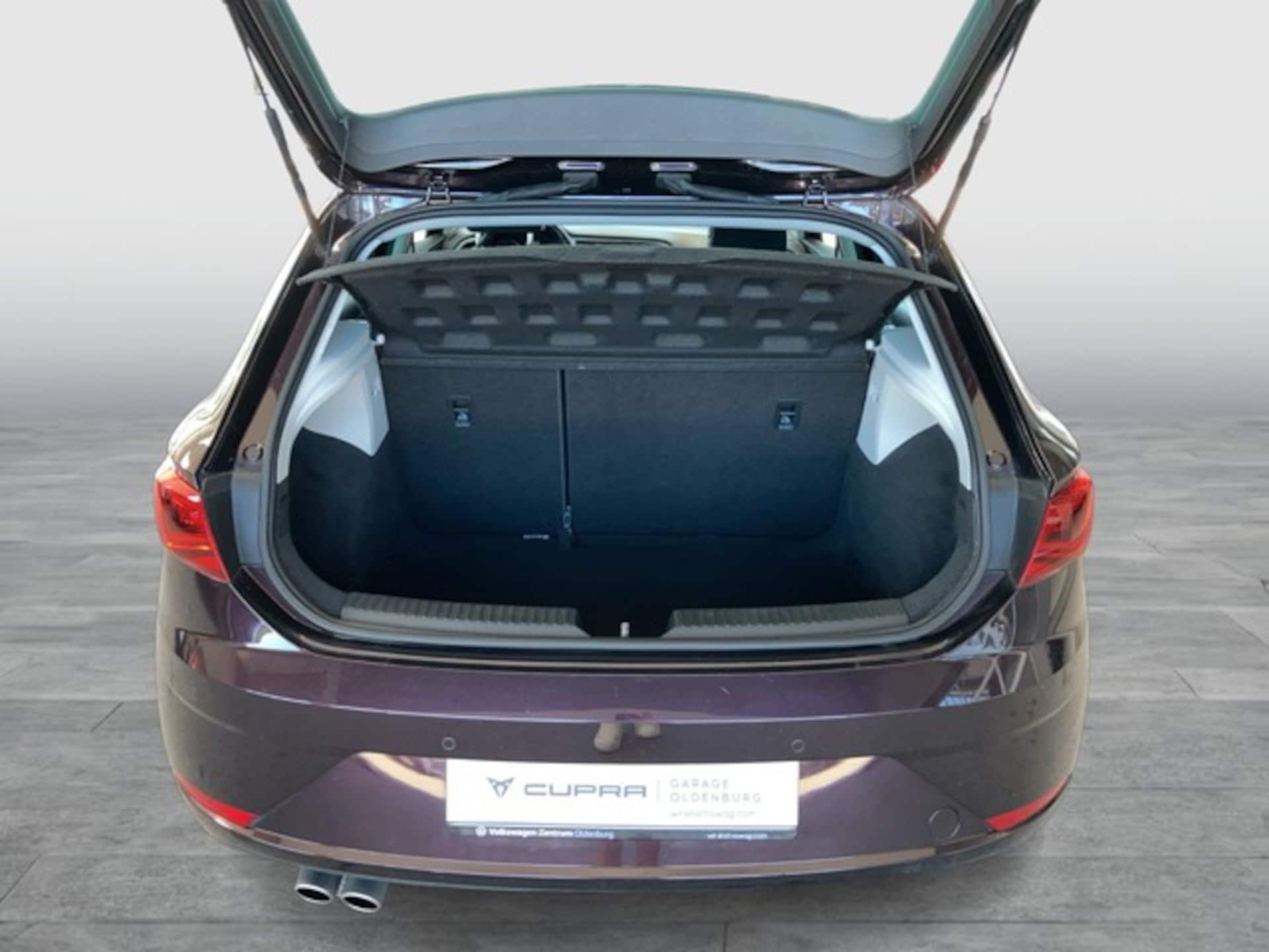 SEAT Leon XCELLENCE
