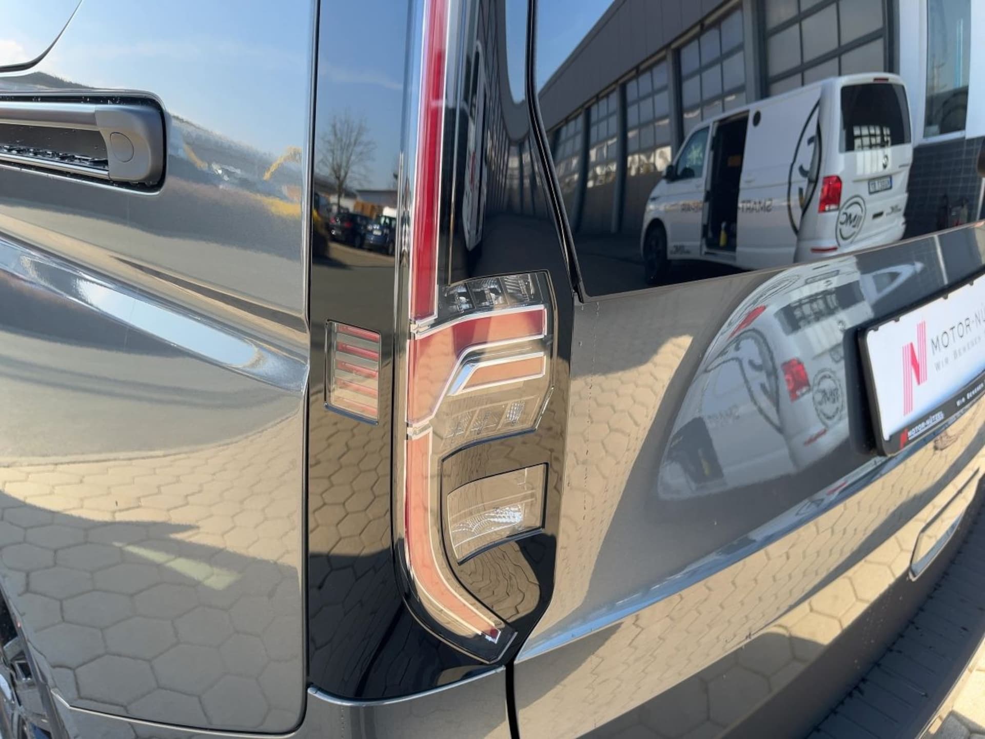 Volkswagen Caddy Maxi Basis-Modell