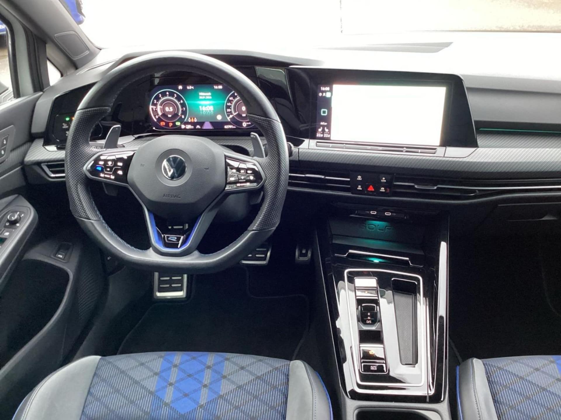 Volkswagen Golf Variant R