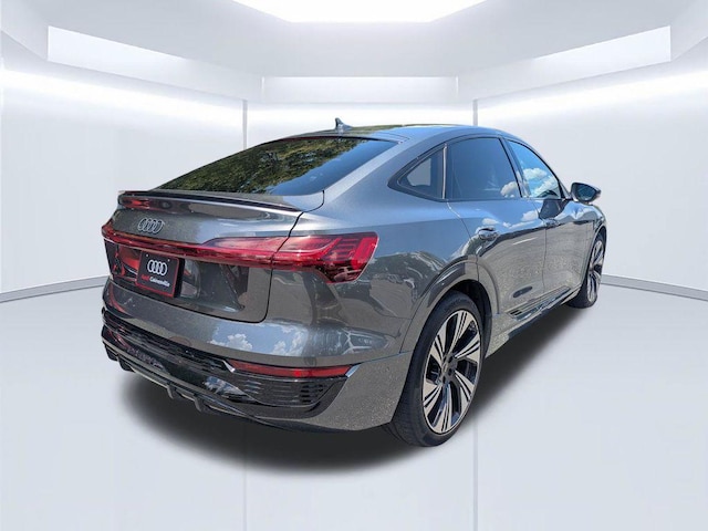 2024 Audi Q8 Sportback e-tron
