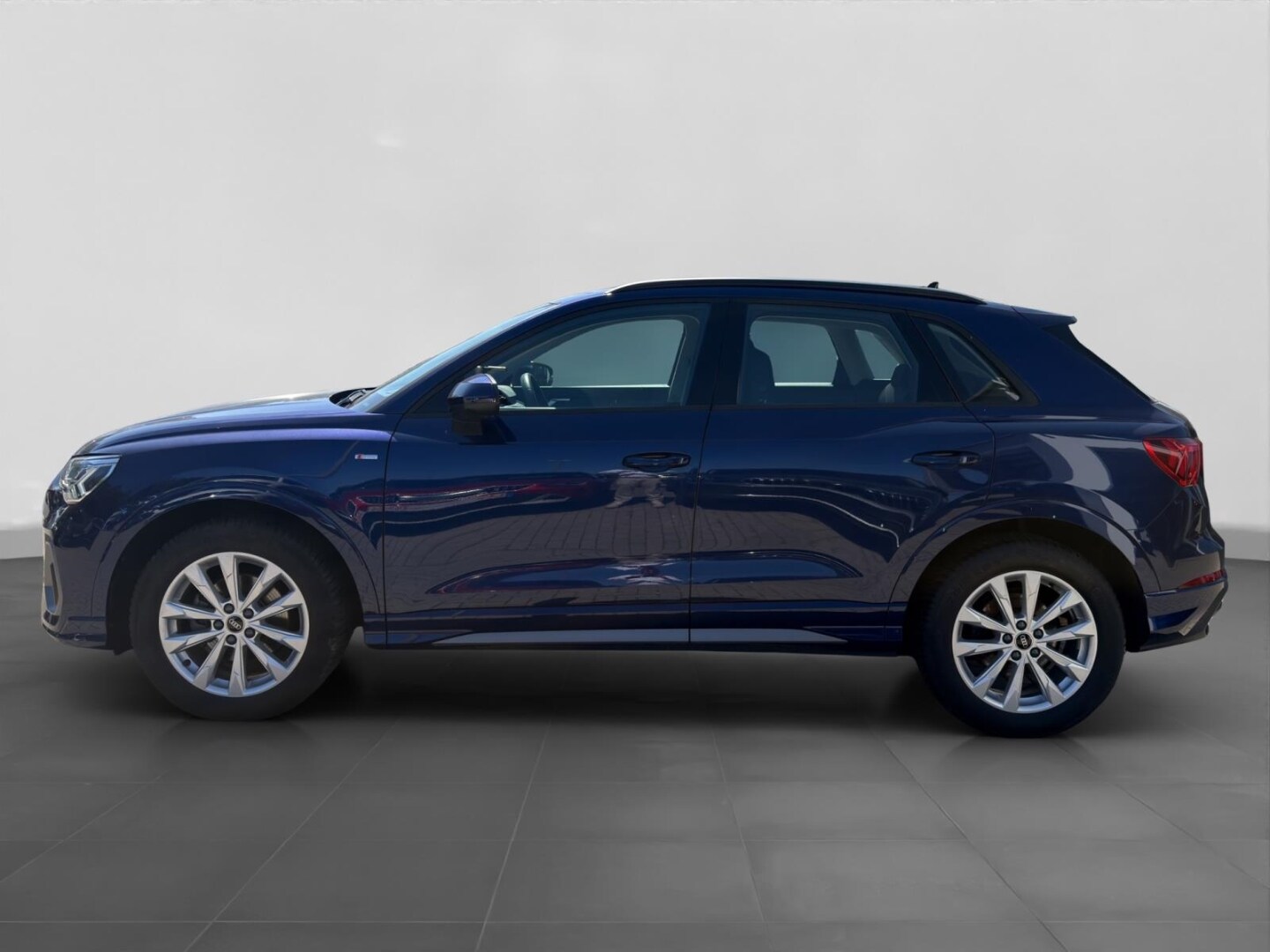 Bild über Audi Q3 S line 35 TFSI S tronic - für weitere Informationen kontaktieren Sie den Audi Partner