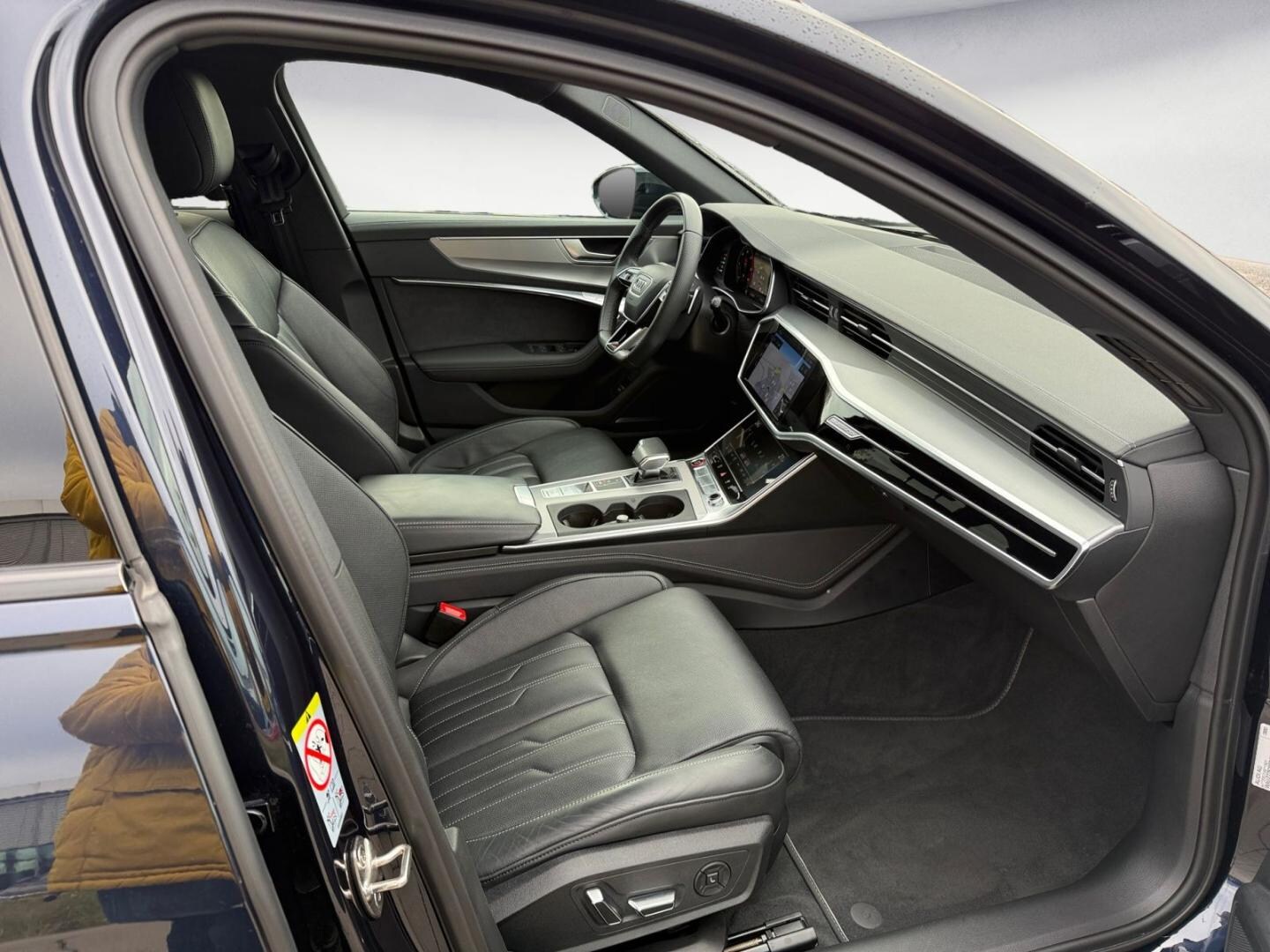 Bild über Audi S6 Avant TDI quattro tiptronic - für weitere Informationen kontaktieren Sie den Audi Partner