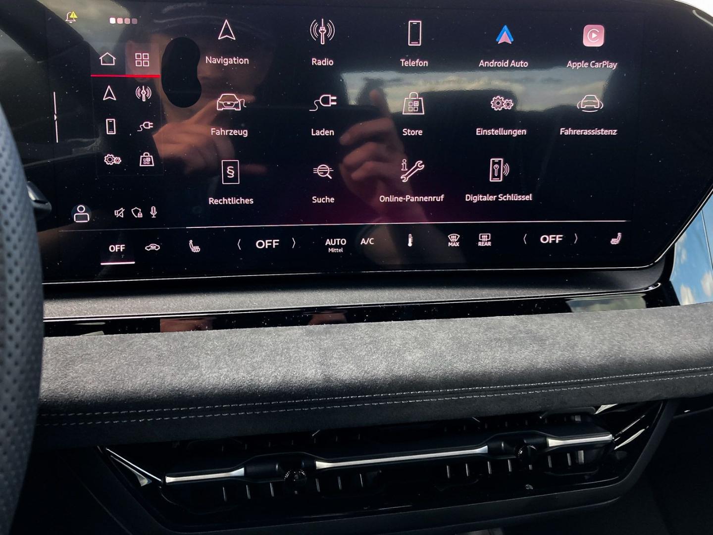 Image about Audi Q6 SUV e-tron e-tron quattro