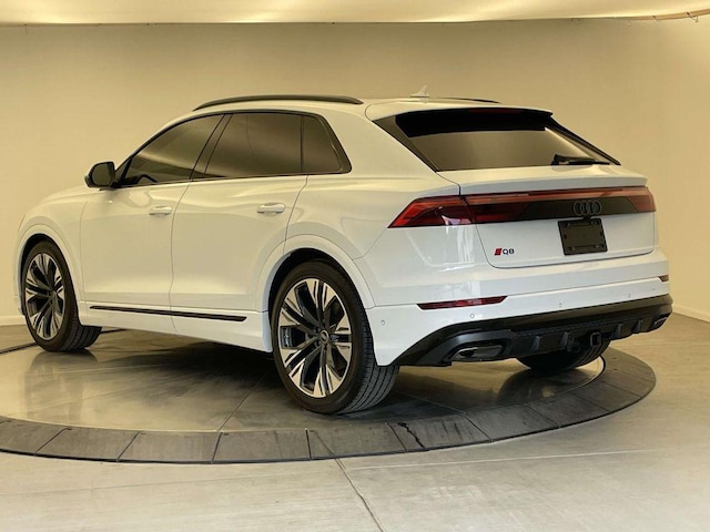 2025 Audi Q8