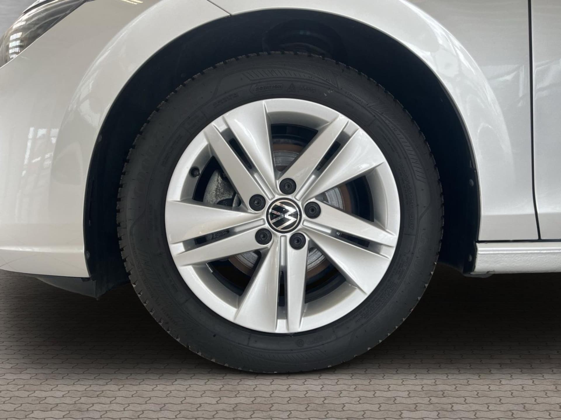 Volkswagen Golf Variant Life
