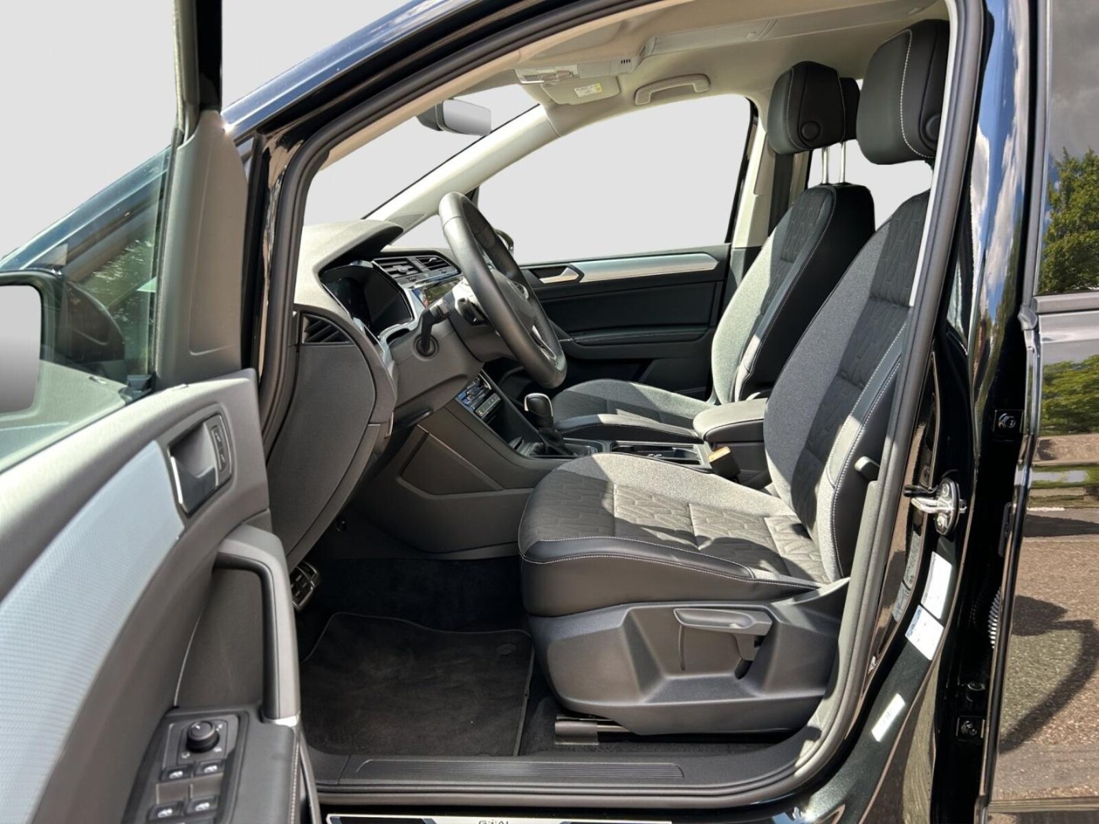 Volkswagen Touran – Bild 13