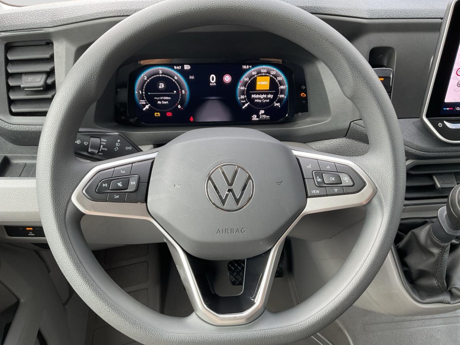 Volkswagen Crafter Kasten mittlerer Radstand – Bild 15