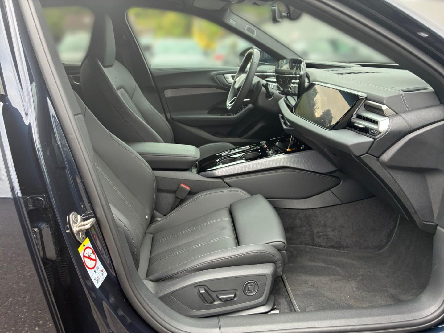 Bild über Audi A5 Avant TDI 150 kW S tronic - für weitere Informationen kontaktieren Sie den Audi Partner
