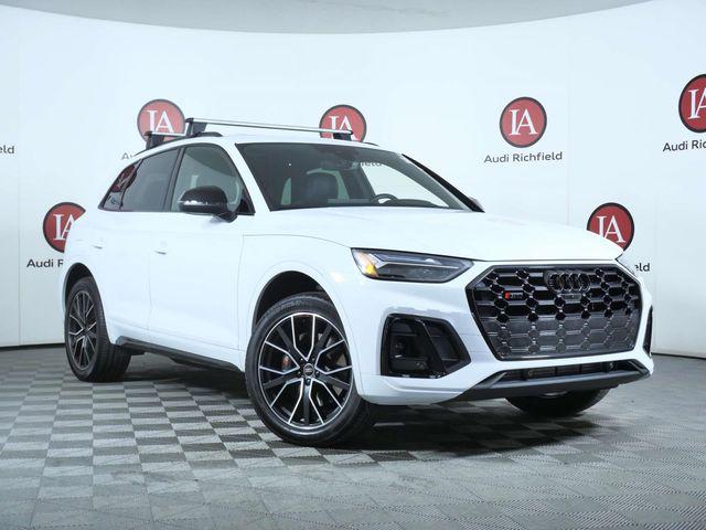 2024 Audi SQ5 Premium Plus's photo