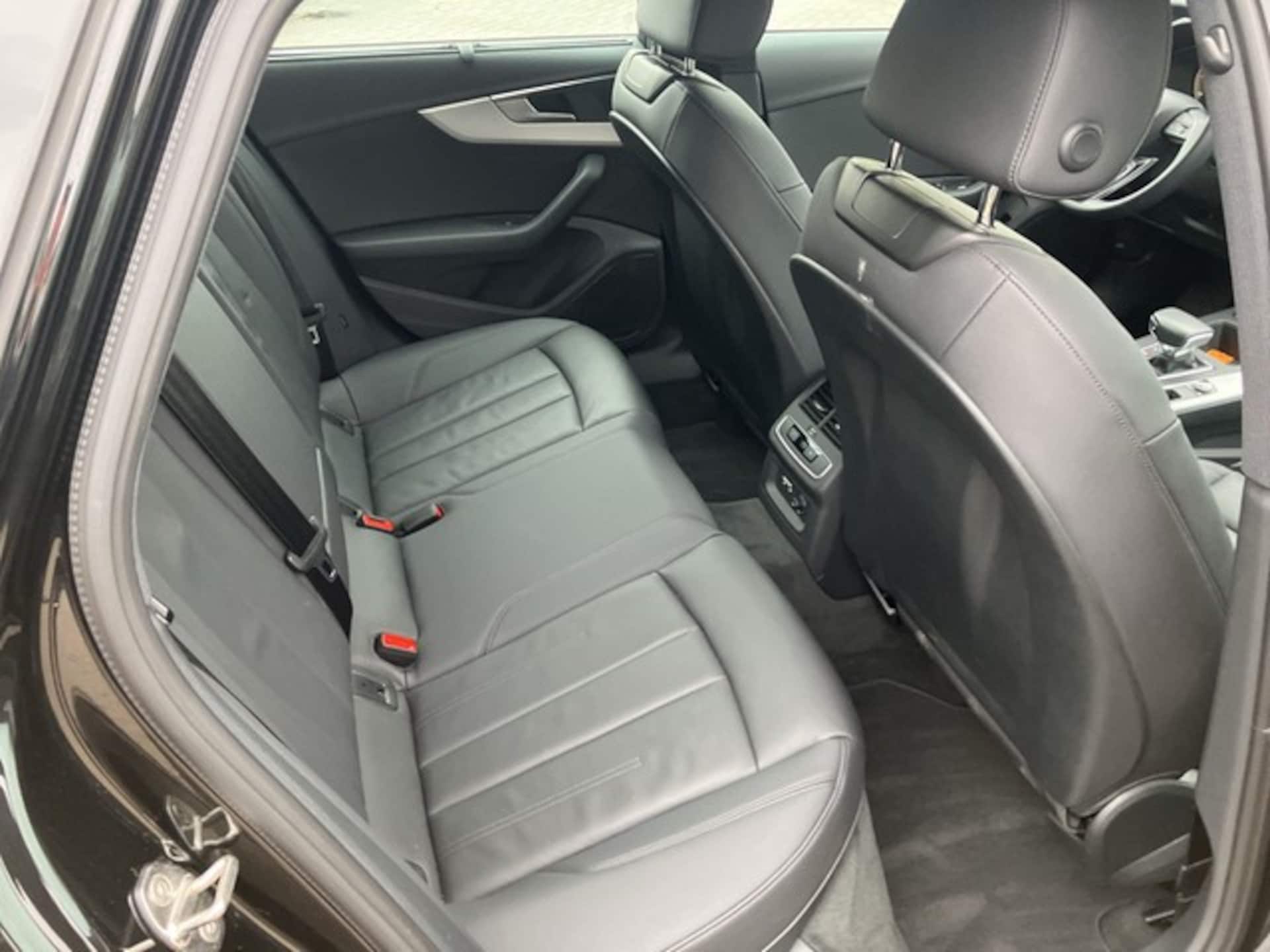Audi A4 Avant S line