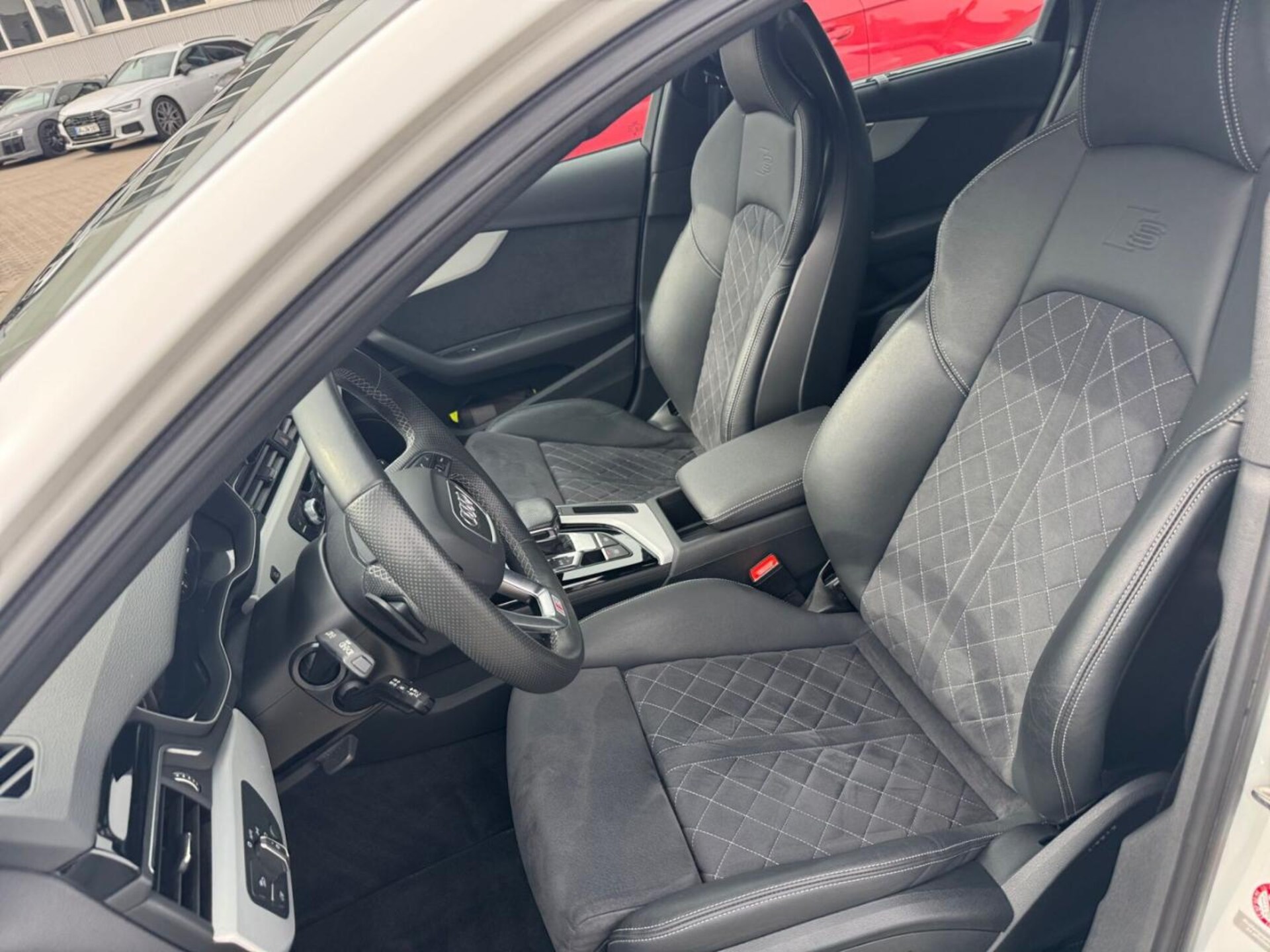 Audi A4 Avant S line