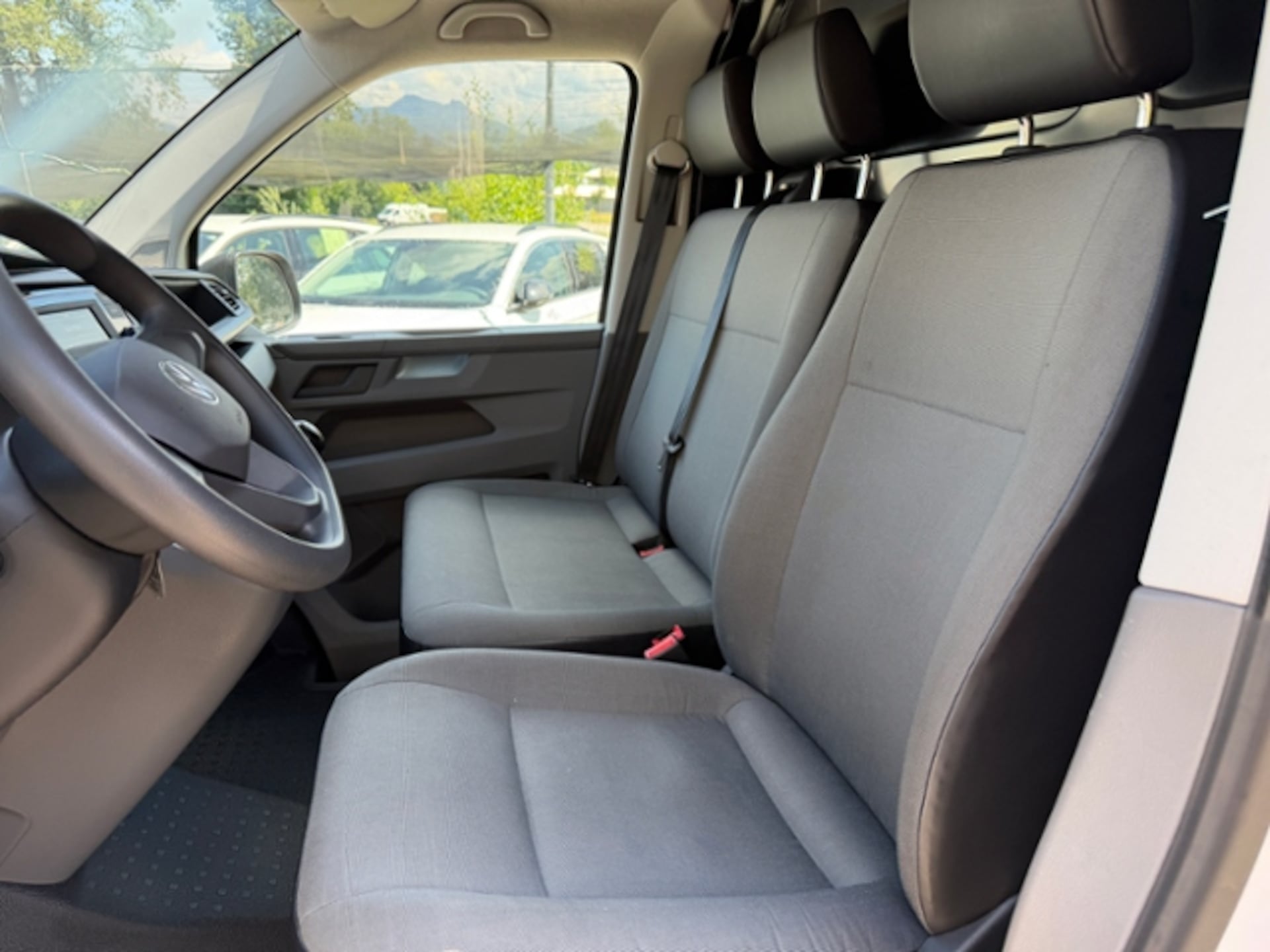 Volkswagen T6.1 Transporter Kasten langer Radstand