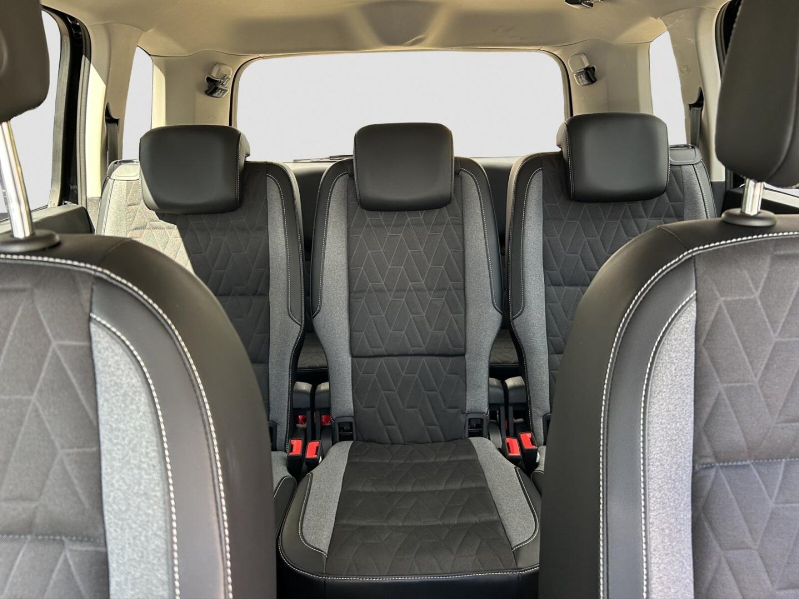 Volkswagen Touran – Bild 17