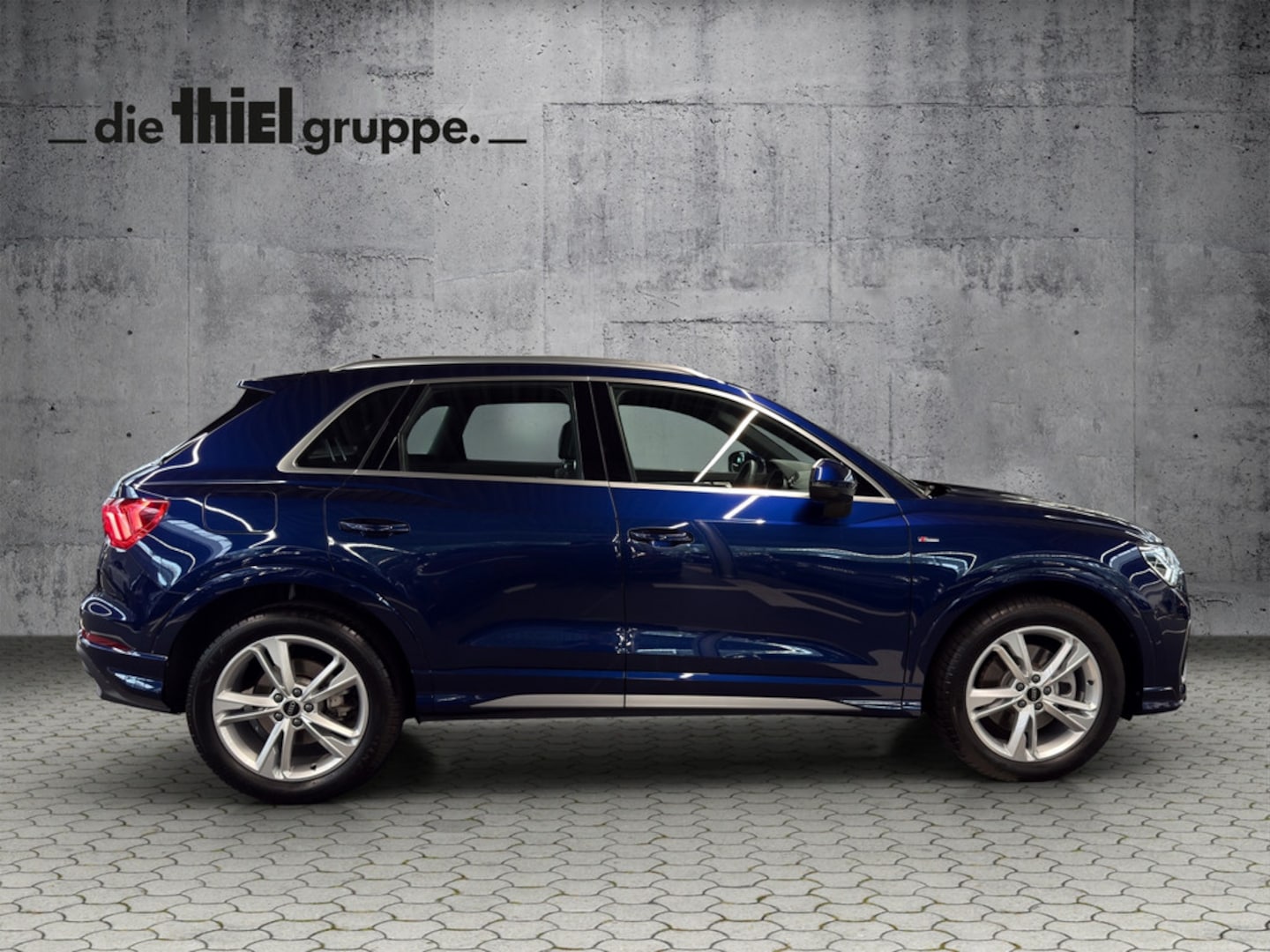 Bild über Audi Q3 S line 45 TFSI quattro S tronic - für weitere Informationen kontaktieren Sie den Audi Partner