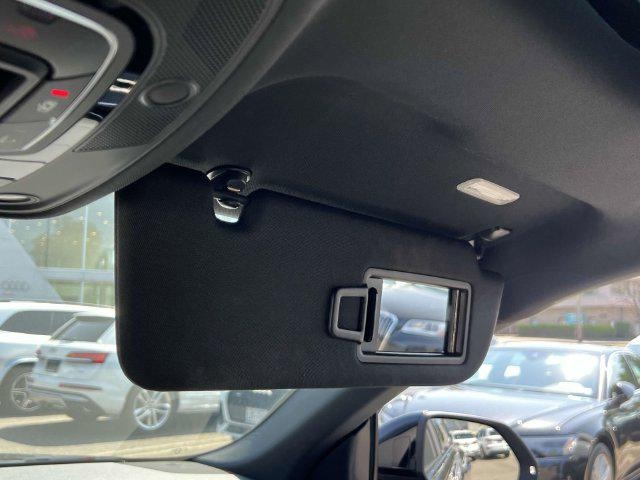 2023 Audi SQ8 Premium Plus - Photo 32