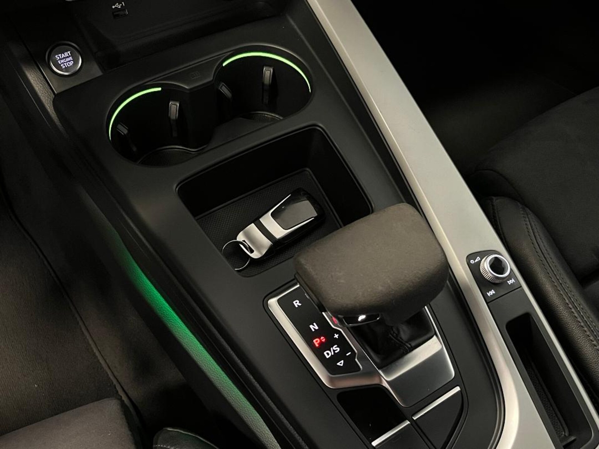Audi A4 Avant S line