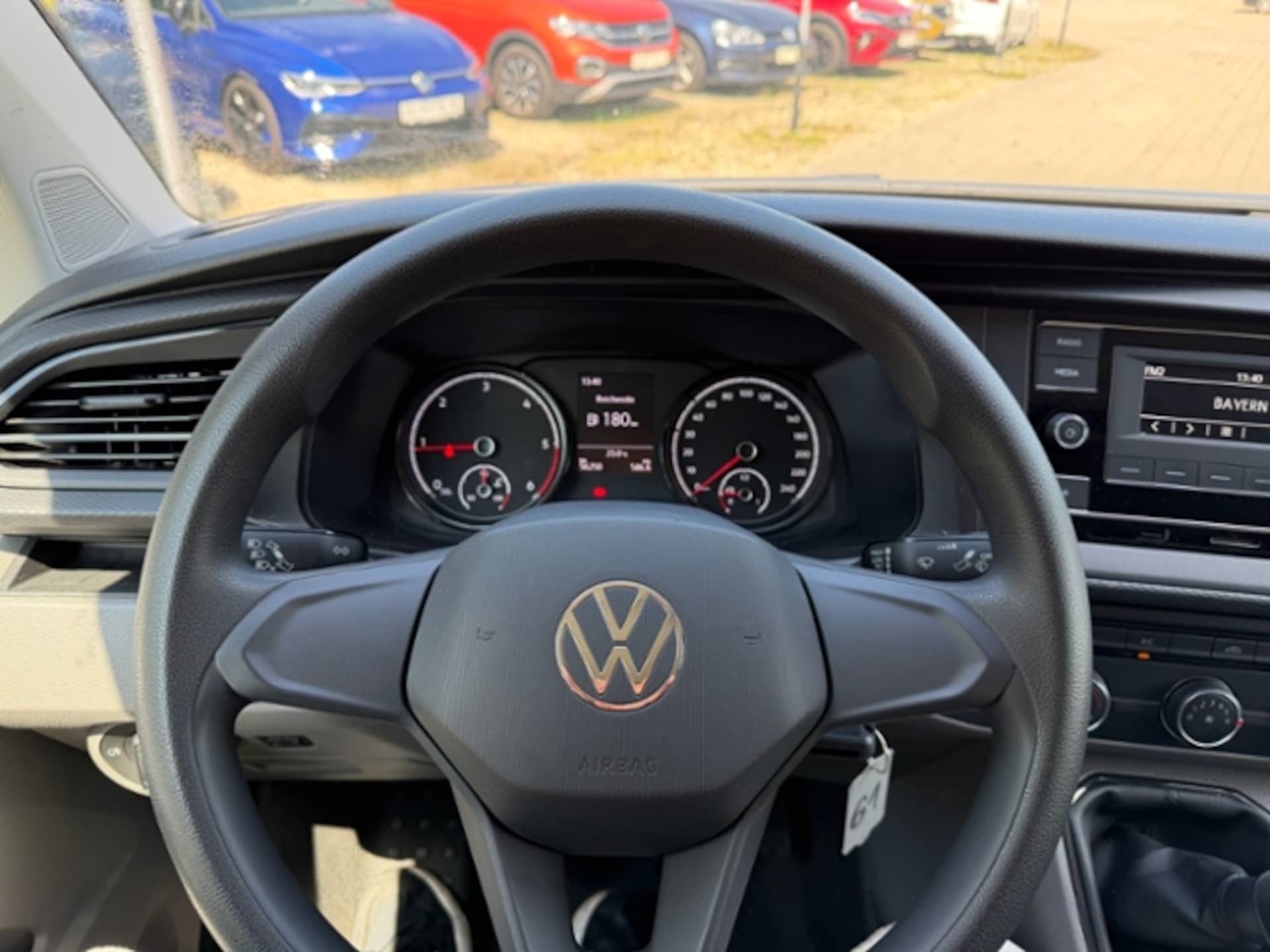 Volkswagen T6.1 Transporter Kasten langer Radstand