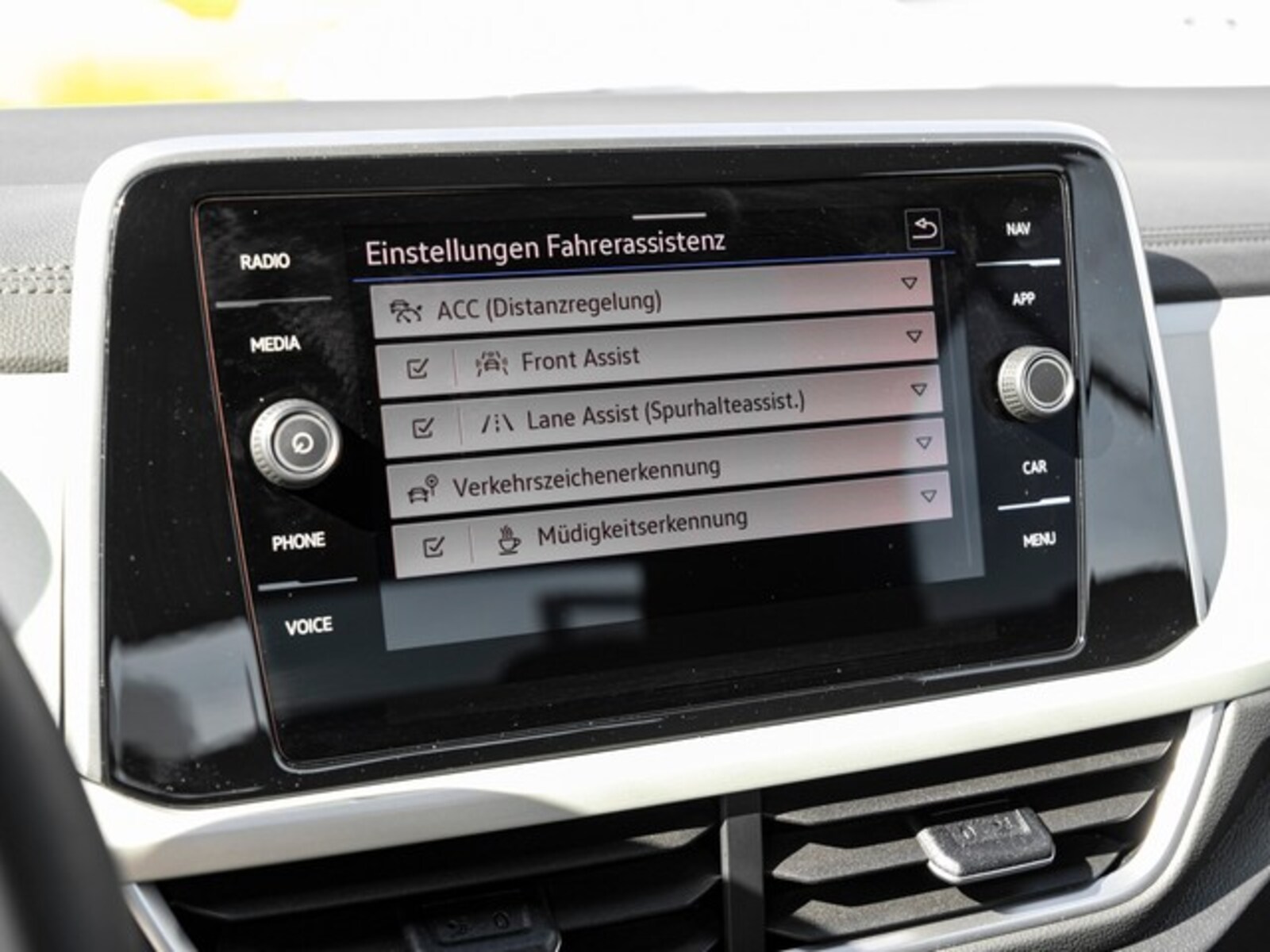 Volkswagen T-Roc Cabriolet – Bild 14