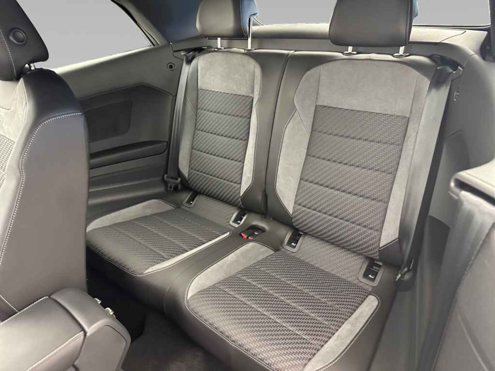 Volkswagen T-Roc Cabriolet – Bild 12
