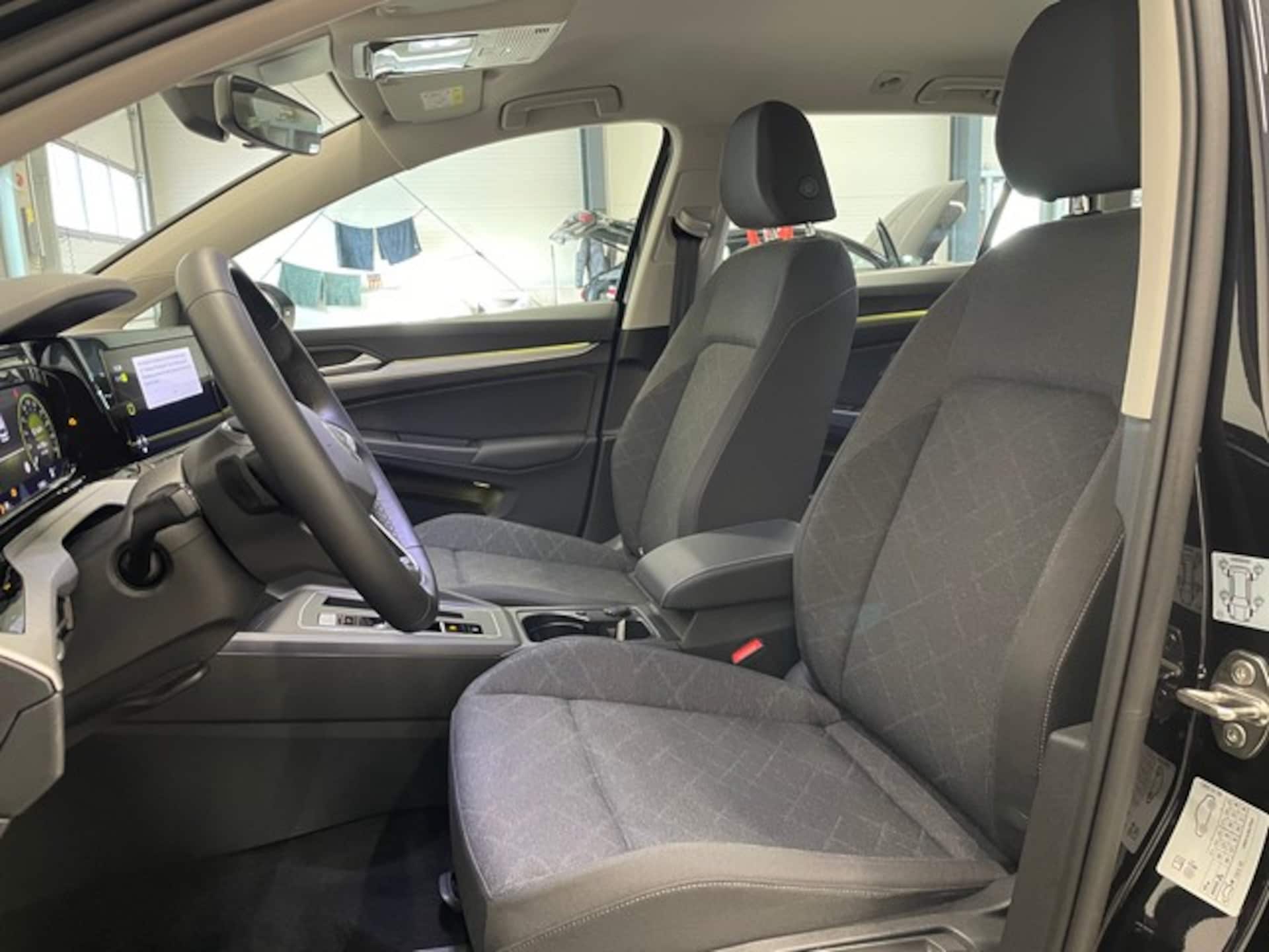 Volkswagen Golf Variant Life