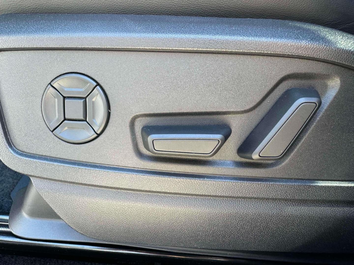 2025 Audi Q5 Premium Plus - Photo 13