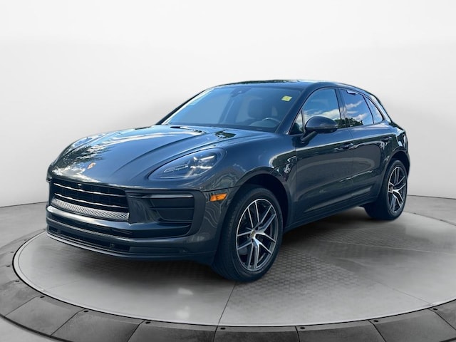 2022 Porsche Macan