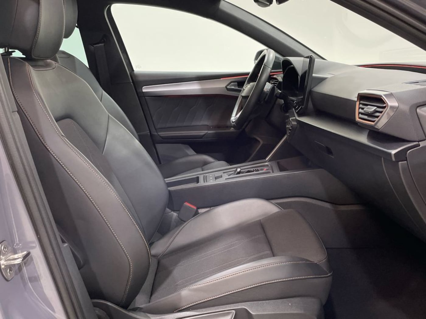 CUPRA Leon León 1.5 eTSI DSG 110 kW (150 CV) — photo 6