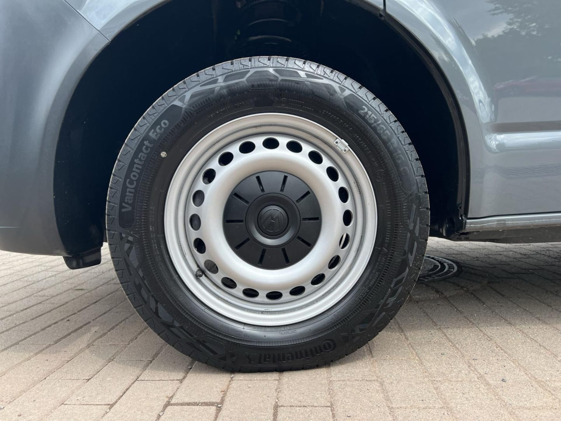 Volkswagen T6.1 Transporter Kombi langer Radstand