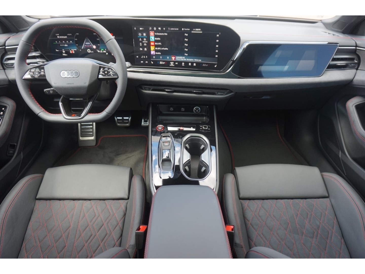 Bild über Audi A6 Avant TFSI quattro 270 kW S tronic - für weitere Informationen kontaktieren Sie den Audi Partner