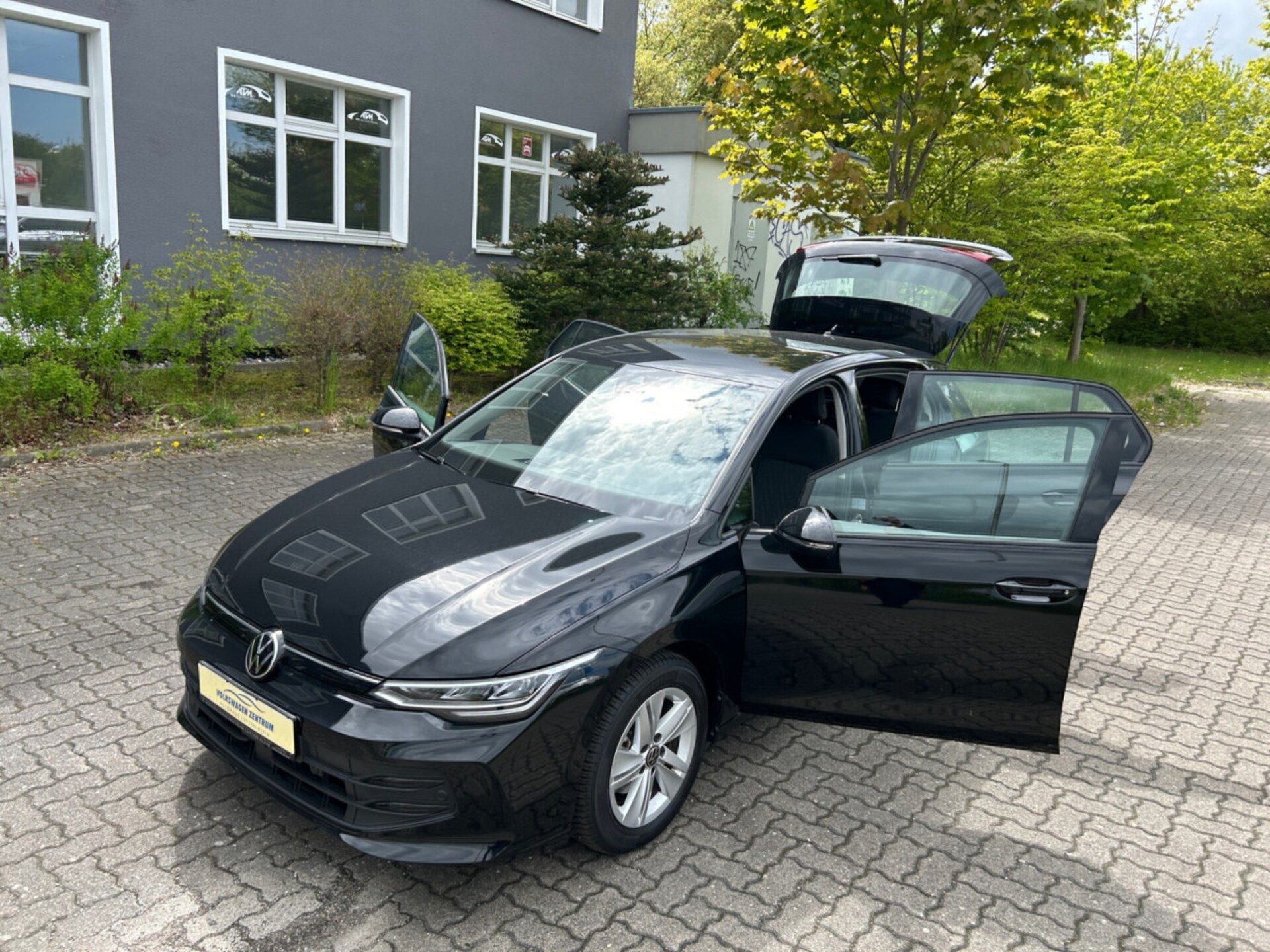 Volkswagen Golf Life