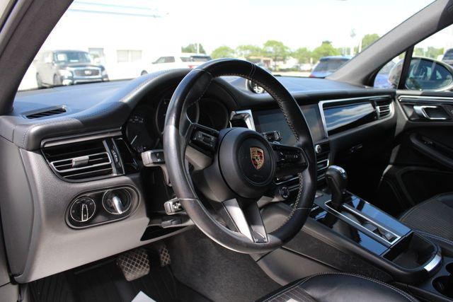 2023 Porsche Macan