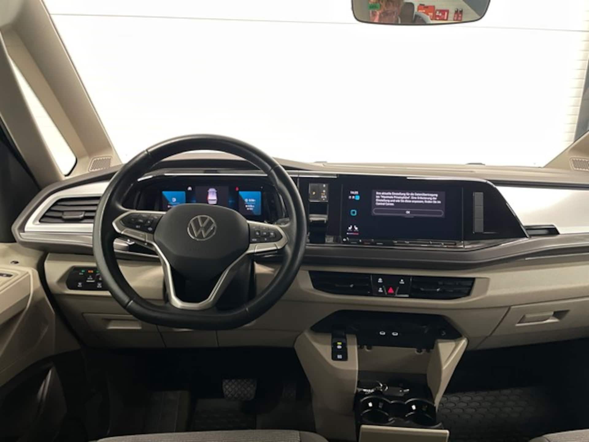 Volkswagen Multivan Basis-Modell