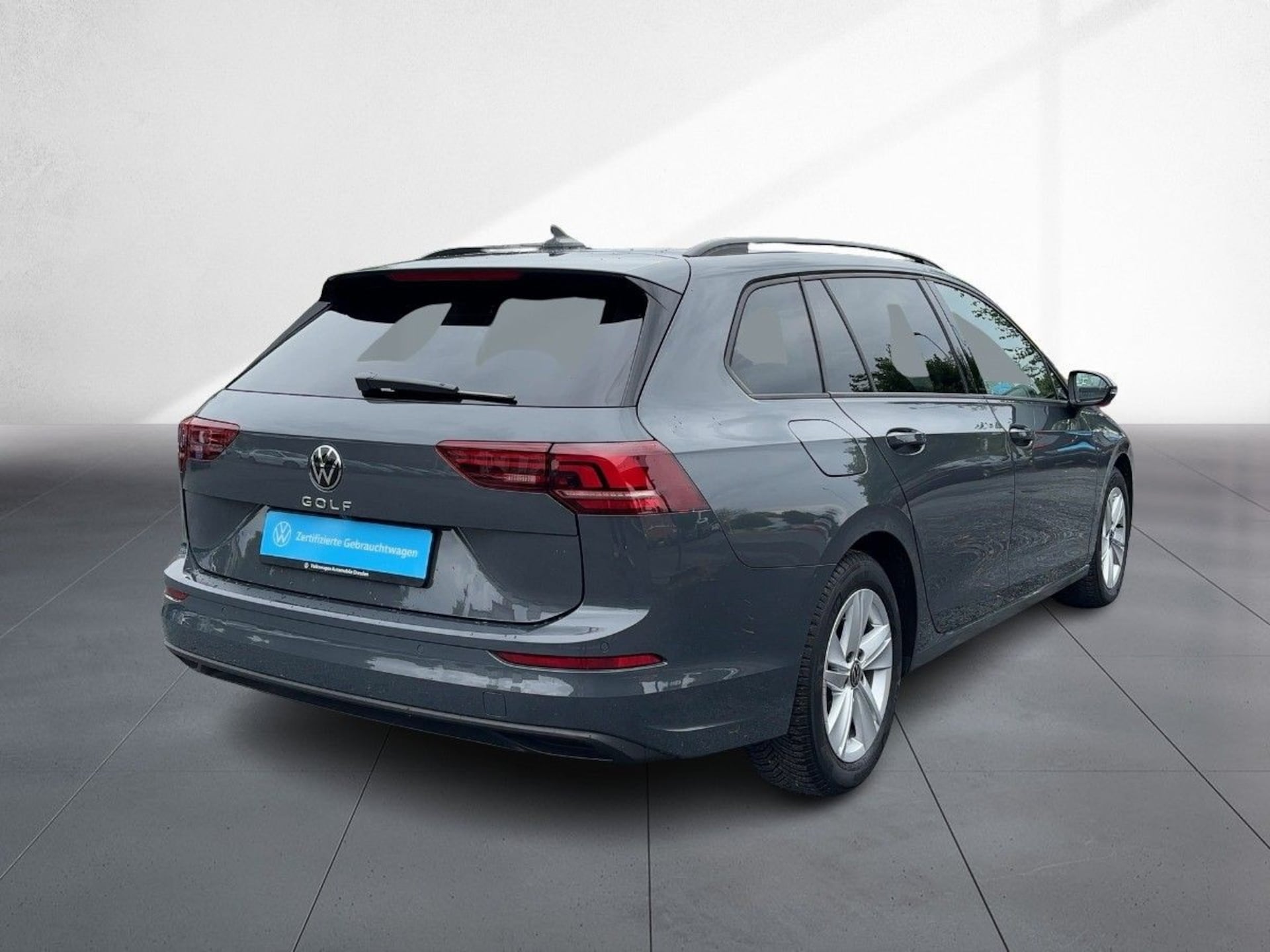 Volkswagen Golf Variant Life
