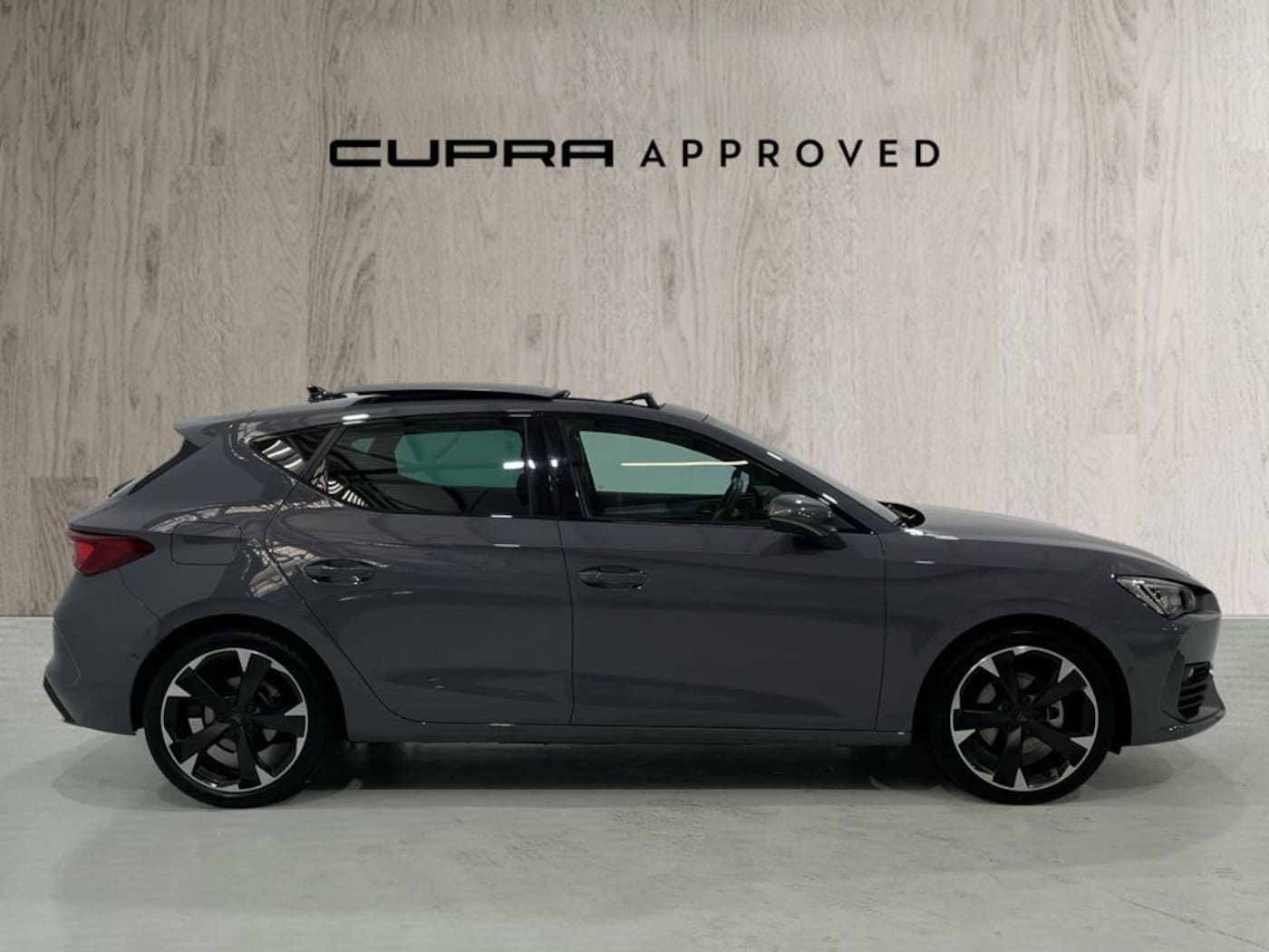 CUPRA Leon León 1.5 eTSI DSG 110 kW (150 CV) — photo 4