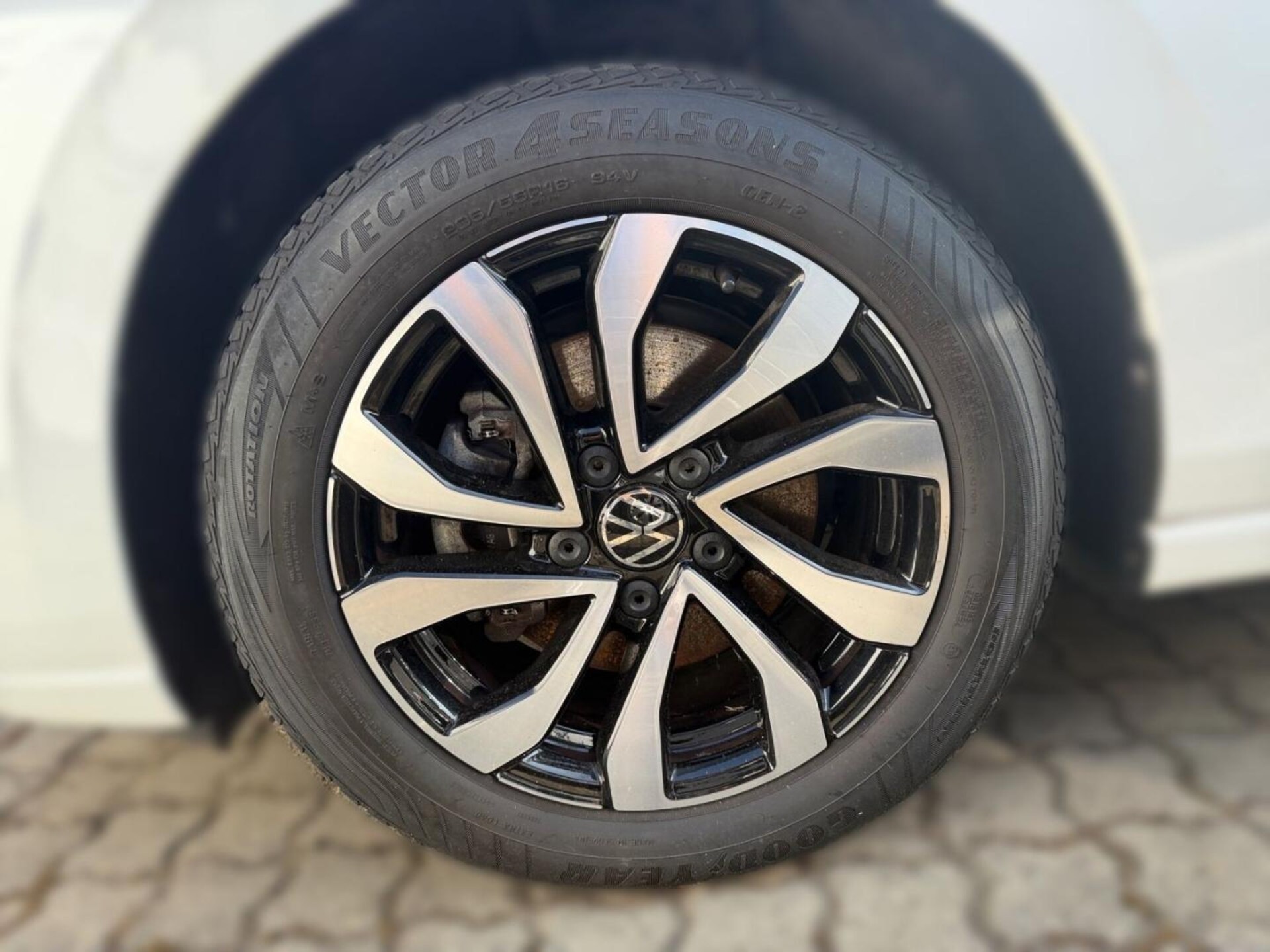 Volkswagen Golf Active