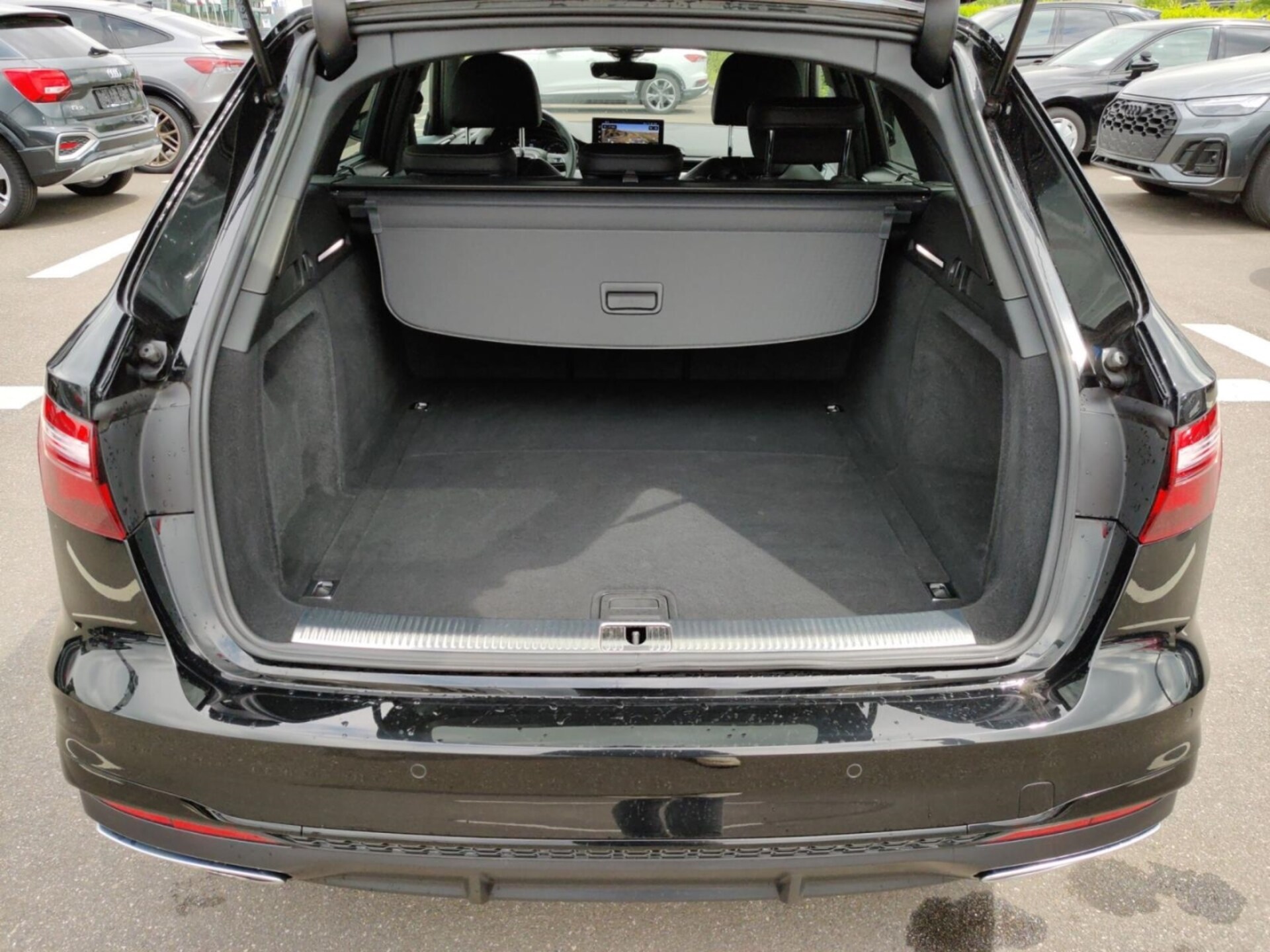Audi A4 Avant S line