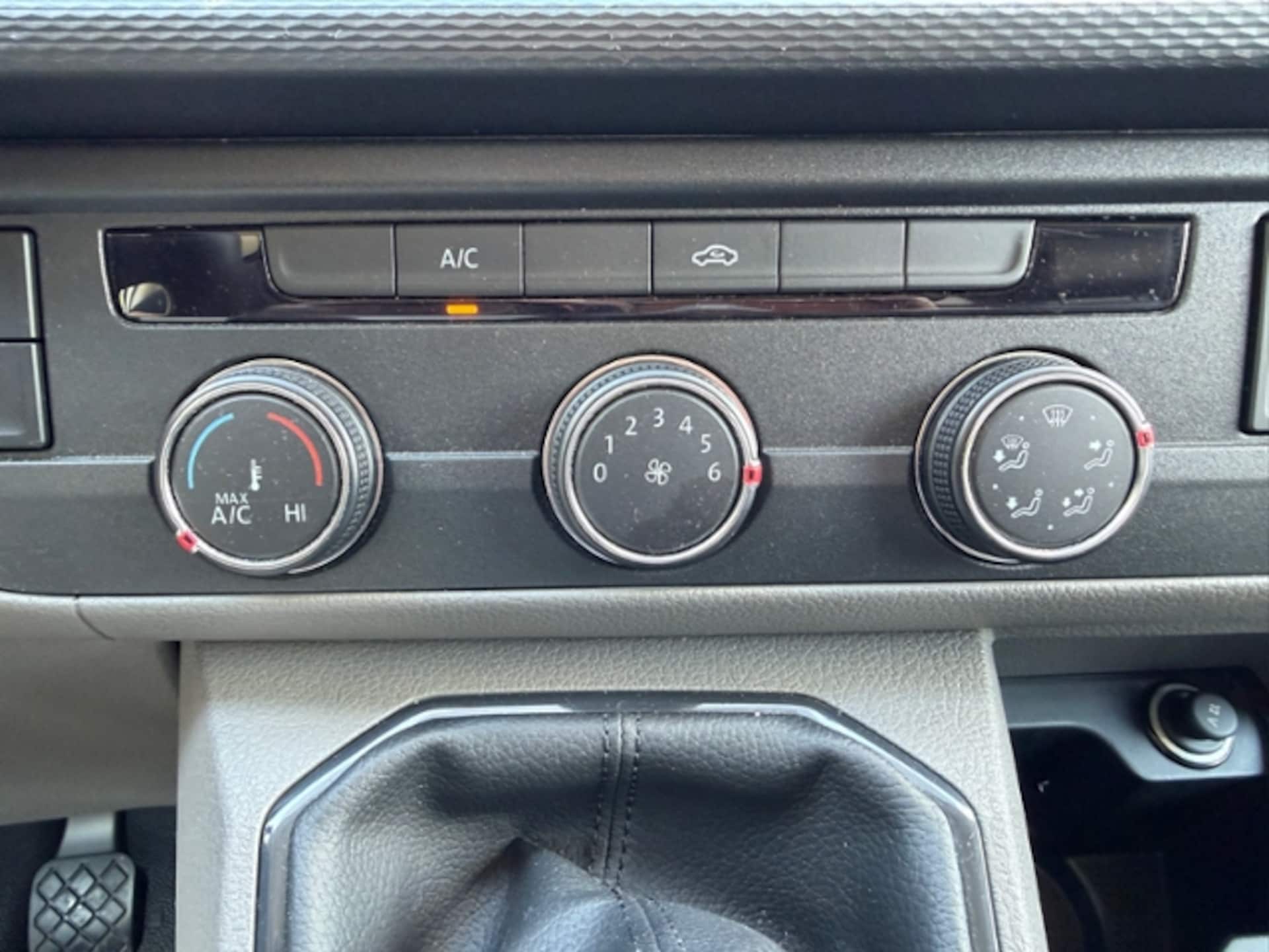 Volkswagen T6.1 Transporter Kasten langer Radstand