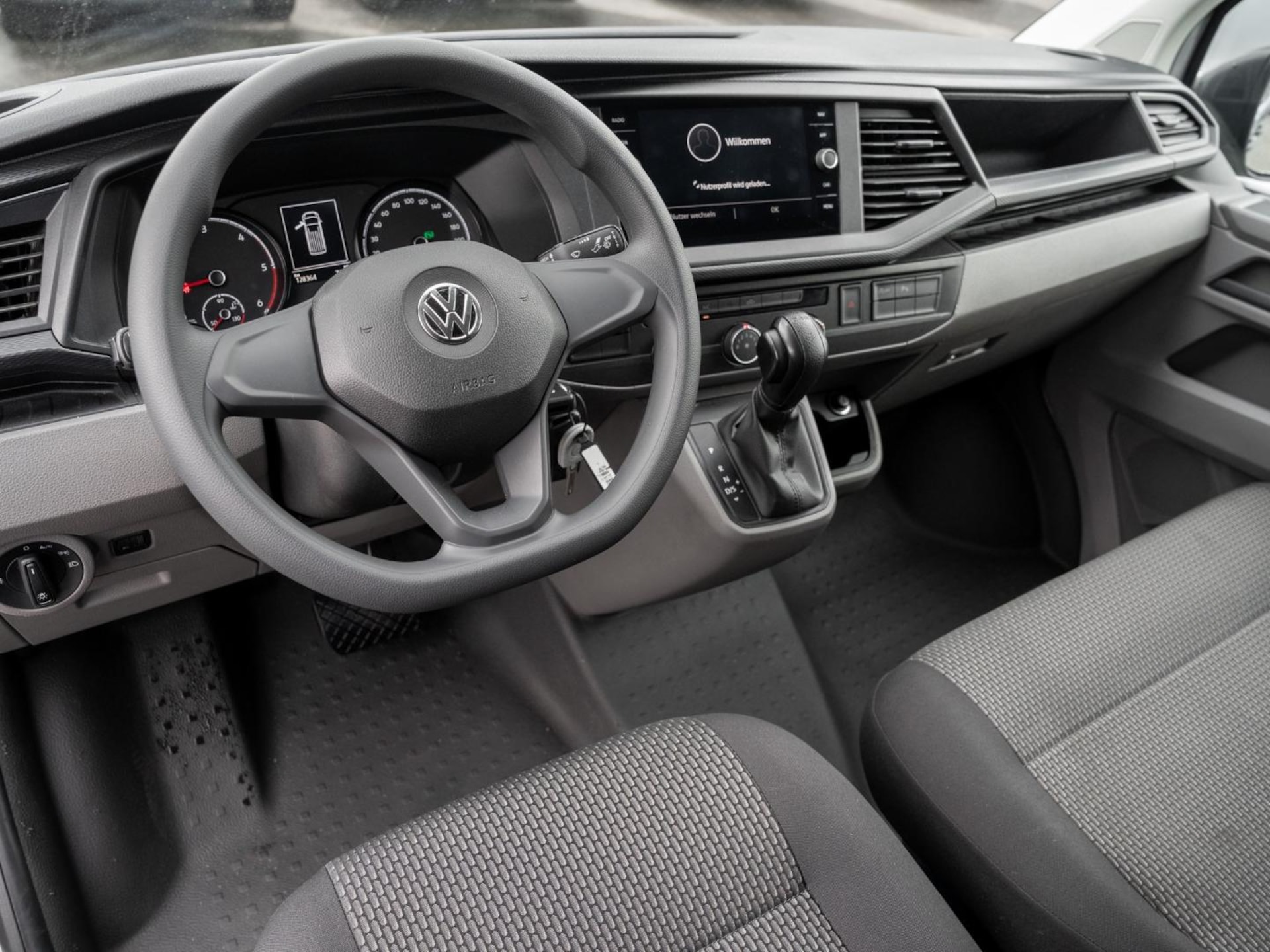 Volkswagen T6.1 Transporter Kasten langer Radstand
