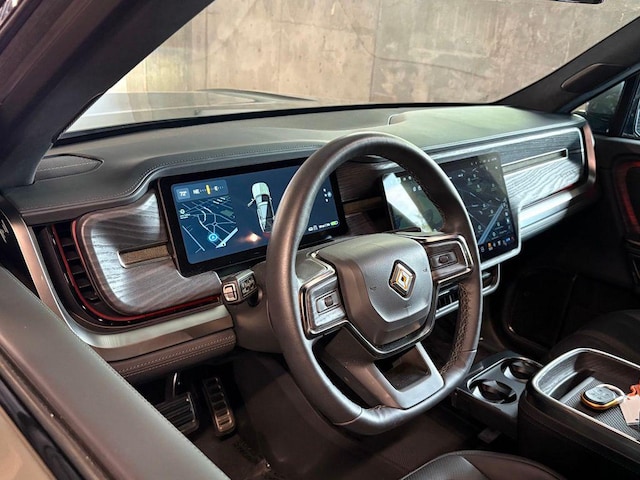 2023 Rivian R1S