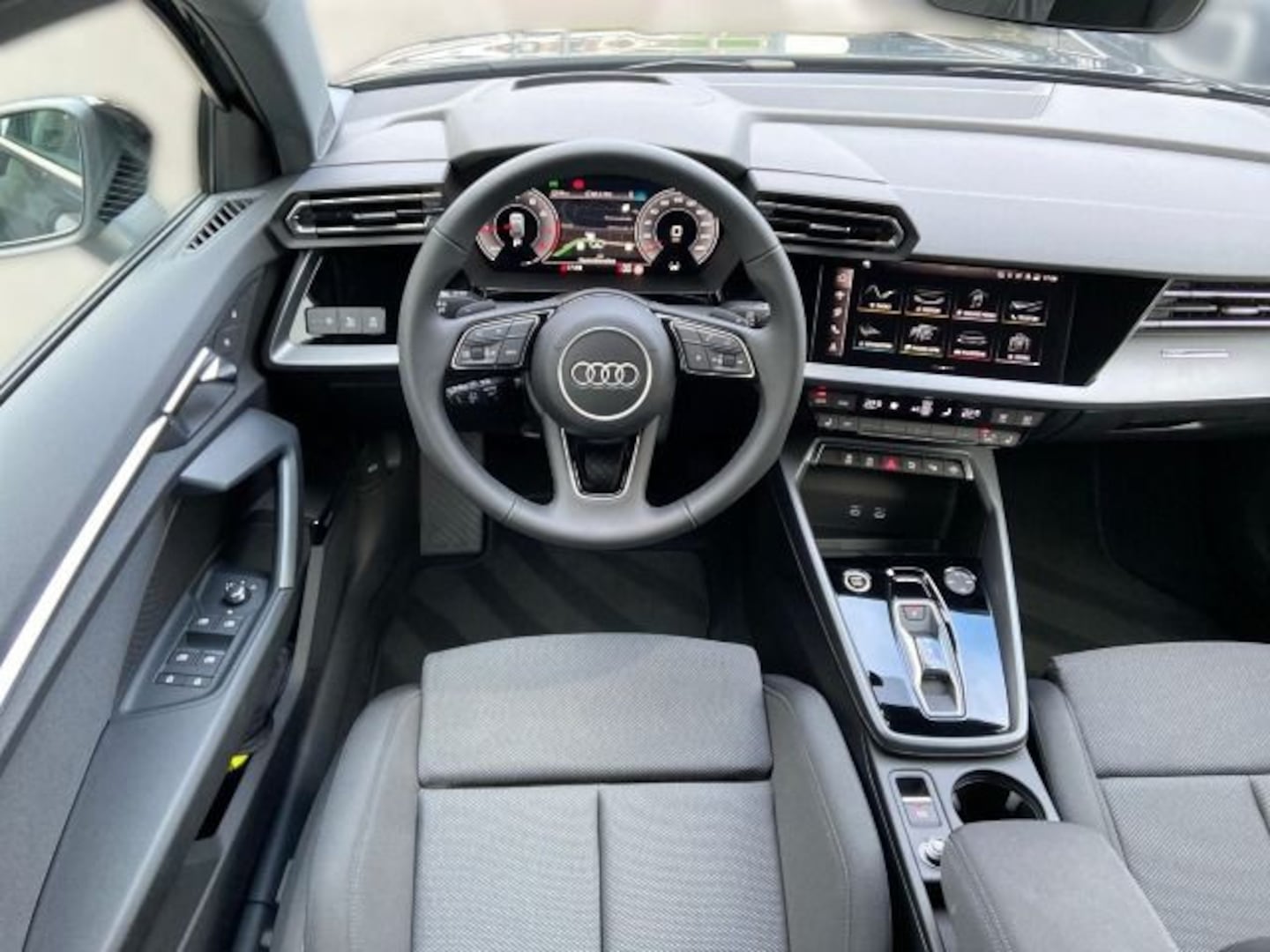 Bild über Audi A3 Sportback advanced 30 TFSI S tronic - für weitere Informationen kontaktieren Sie den Audi Partner