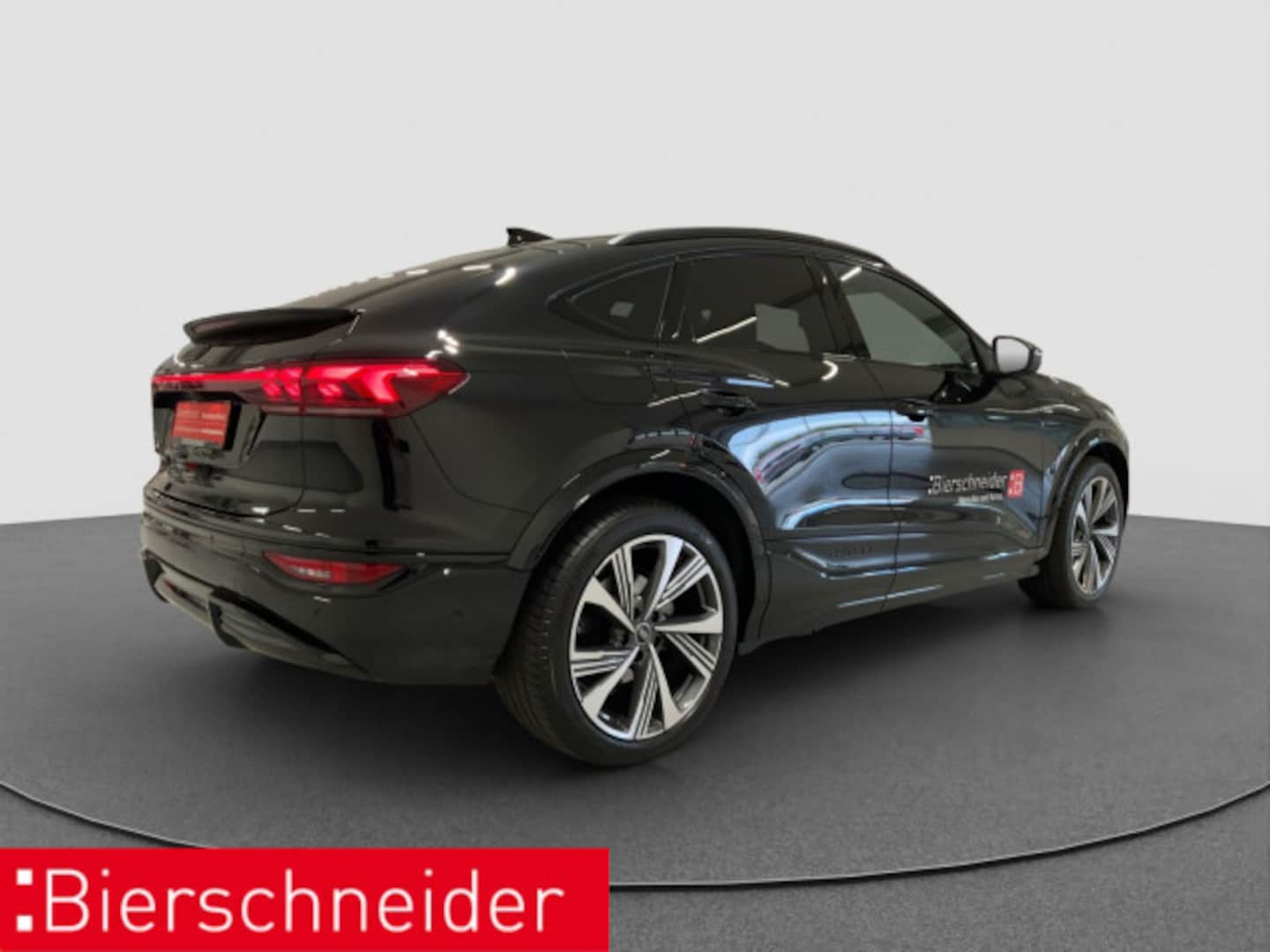 Bild über Audi Q6 Sportback e-tron e-tron performance - für weitere Informationen kontaktieren Sie den Audi Partner