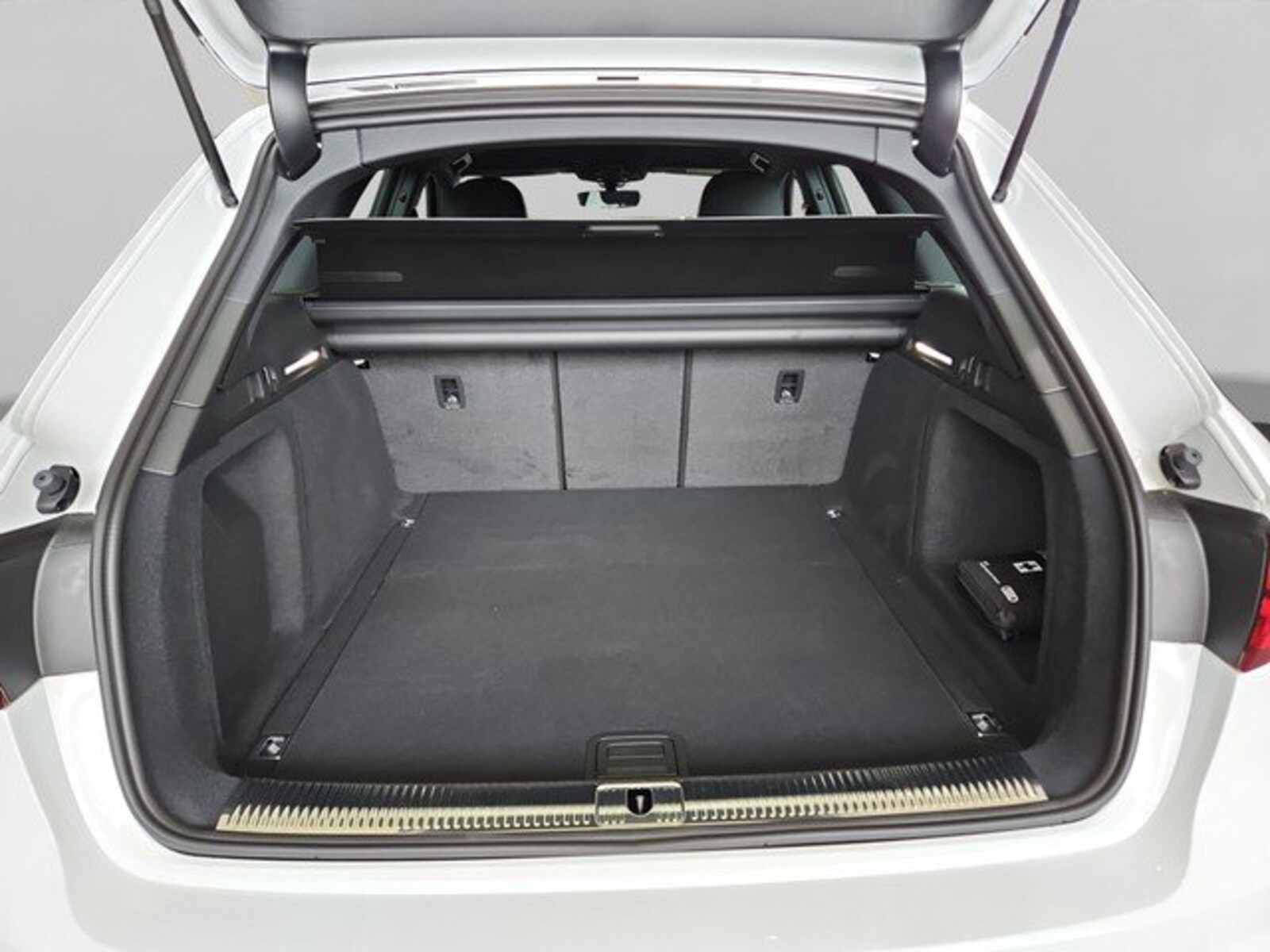Audi A4 Avant – Bild 9